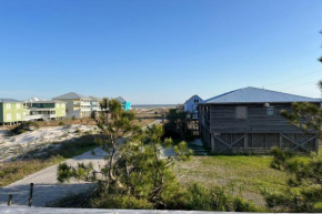 Whitesands South Relax in comfort at this duplex within walking distance of the beach